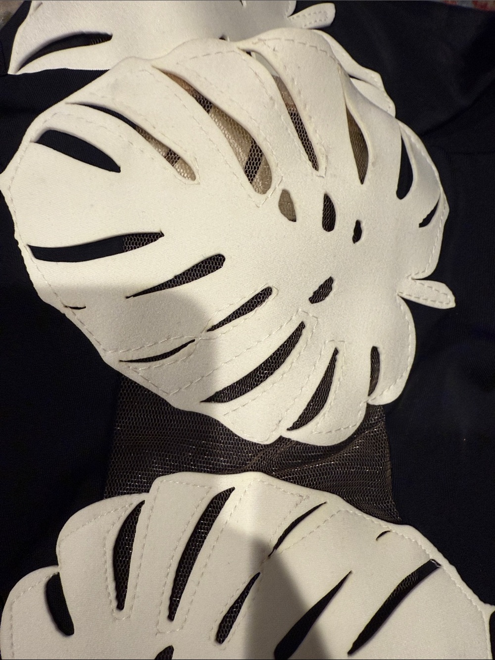 Strapless Black Bodysuit with Cream Leaf Appliqués - Picture 3 of 4